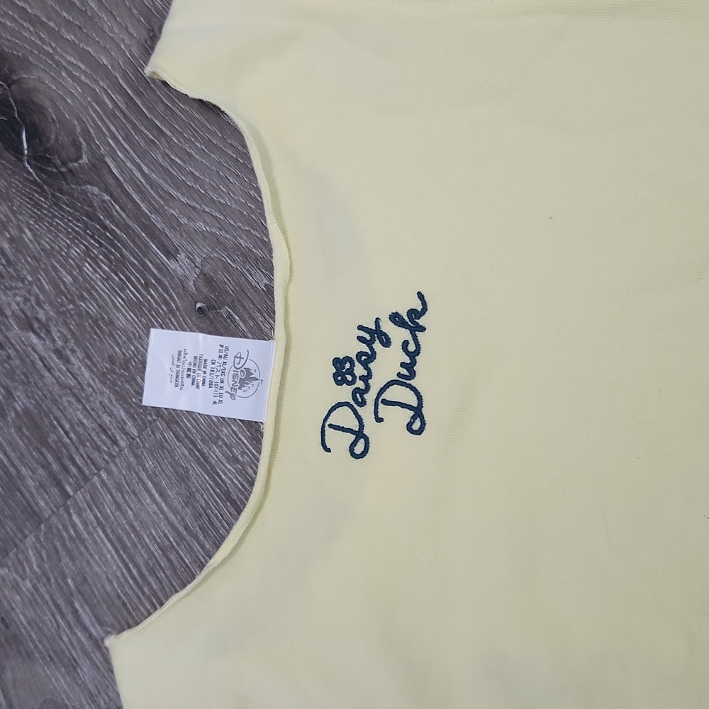 Disney Daisy Duck shirt NWT - Picture 5 of 7